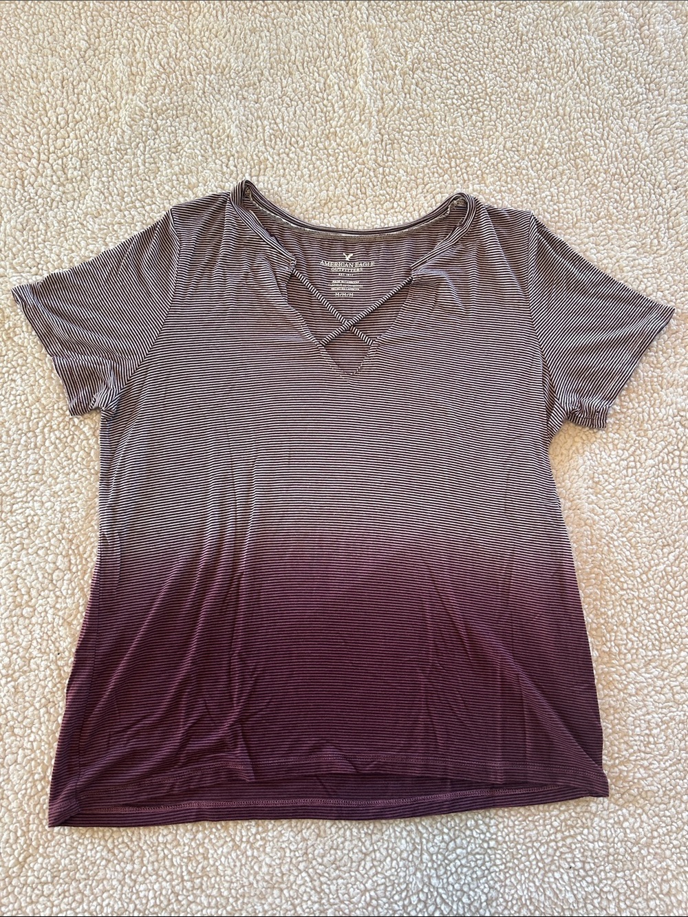 American Eagle Outfitters Burgundy Ombre Short Sleeve Tee